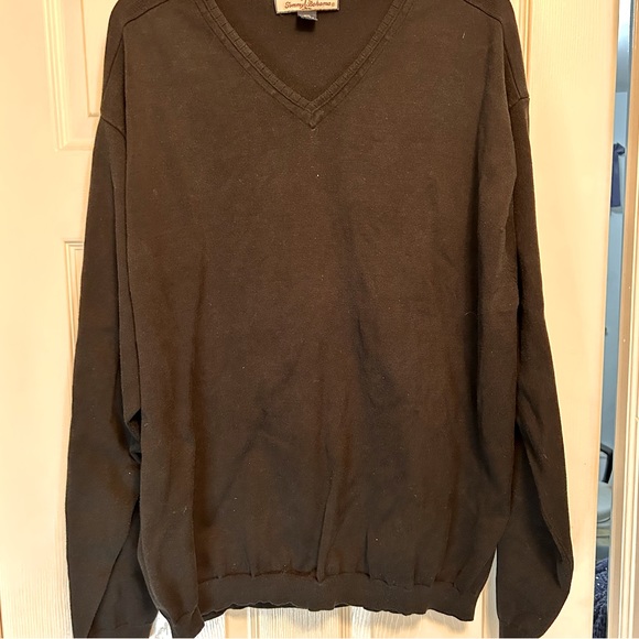 Tommy Bahama 🎉host pick 🎉Black Vneck Sweater size XXL - Picture 2 of 5